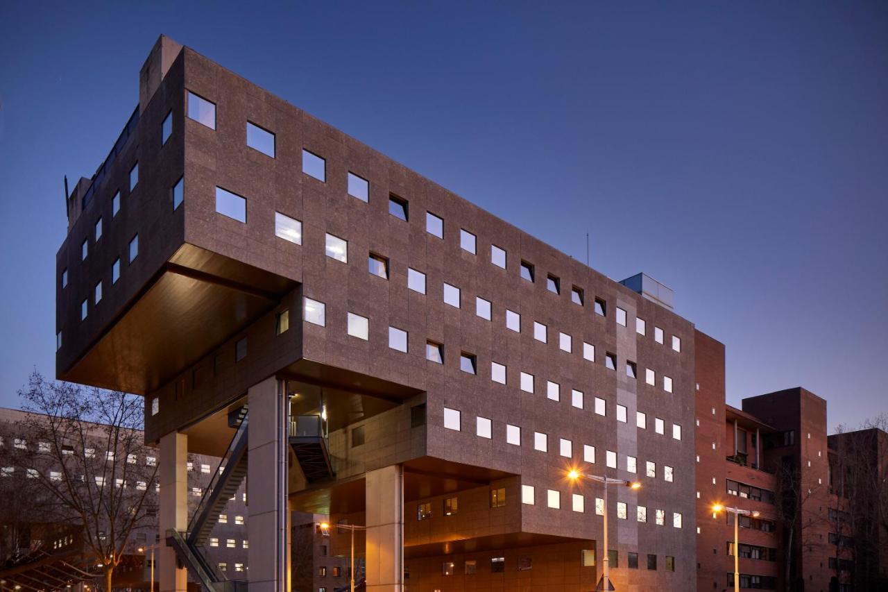 Unite Hostel Barcelona Exterior photo